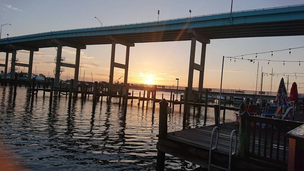 Uglys Waterside Bar | restaurant | 1131 First St, Fort Myers Beach, FL 33931, USA | 2394638077 OR +1 239-463-8077