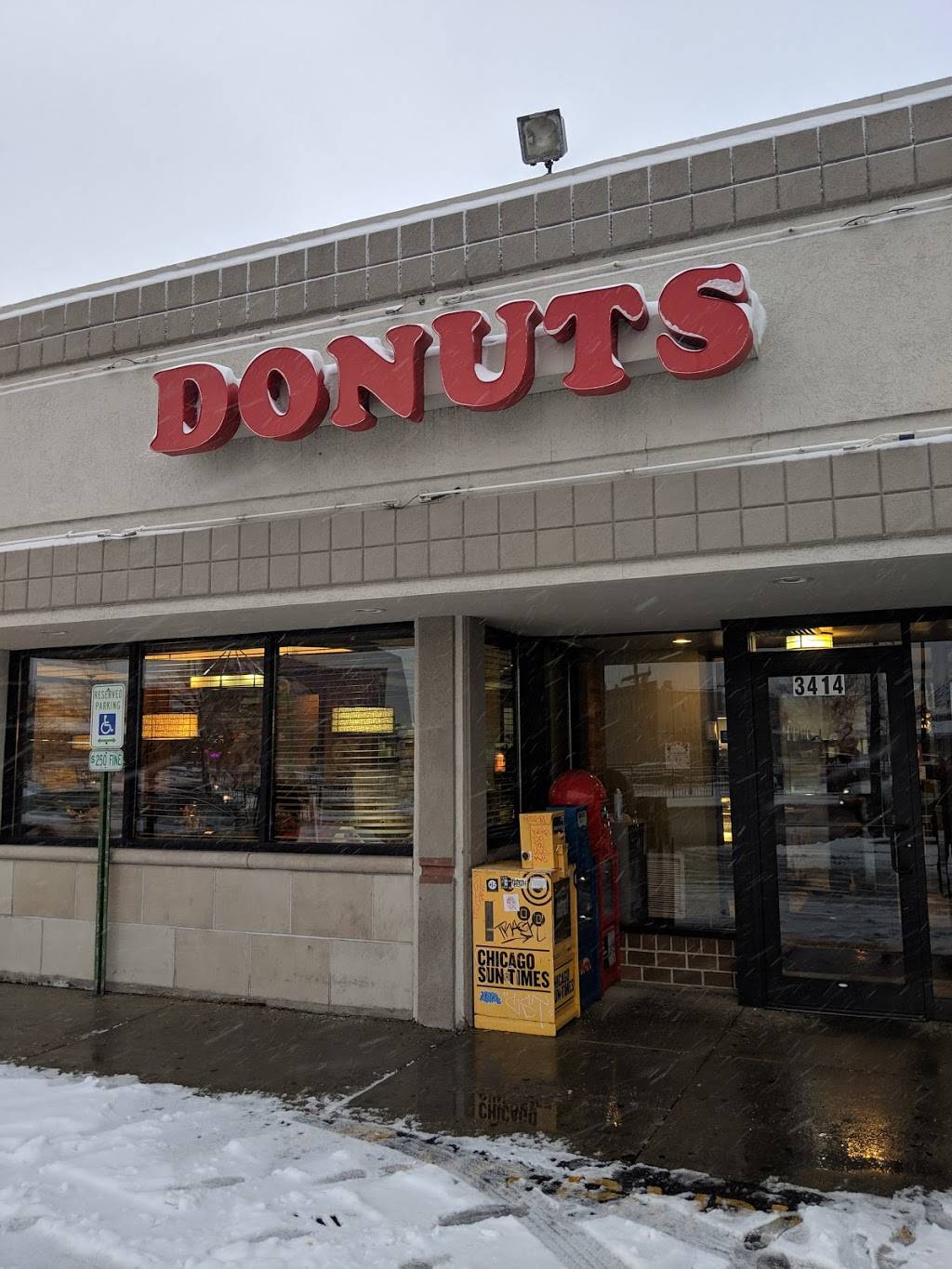 Huck Finn Restaurant | restaurant | 3414 S Archer Ave, Chicago, IL 60608, USA | 7732475515 OR +1 773-247-5515