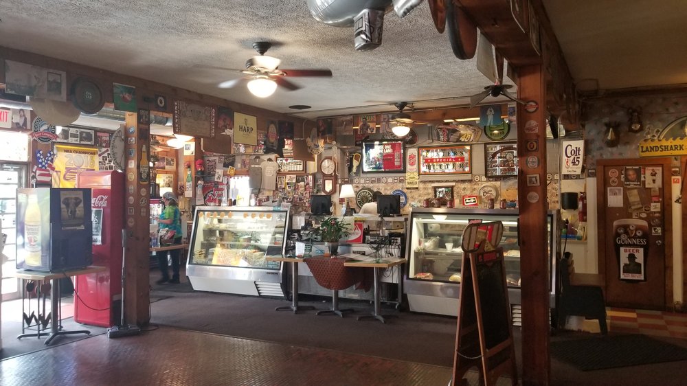 Primos Deli | restaurant | 1707 Vernon Odom Blvd, Akron, OH 44320, USA | 3307459056 OR +1 330-745-9056