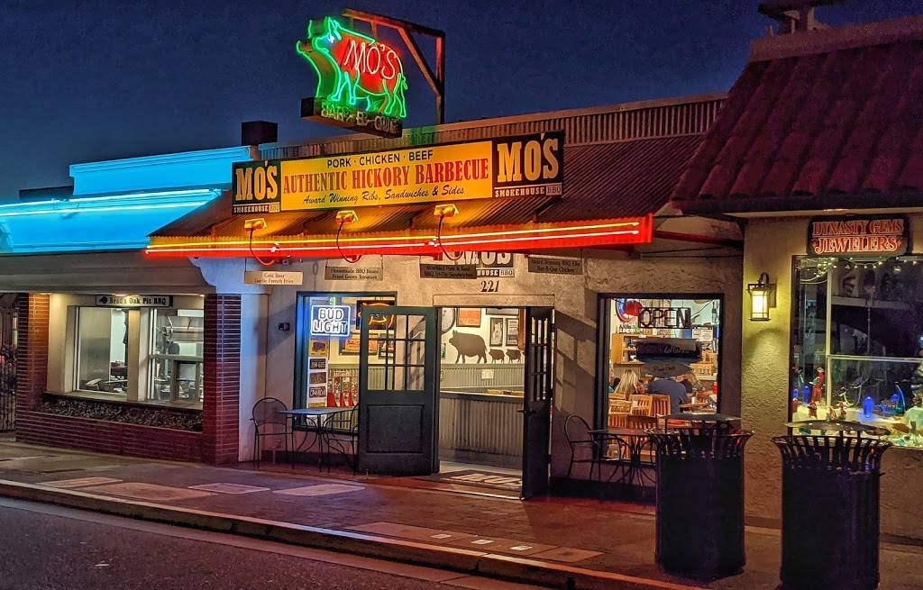 Mos SmokeHouse BBQ | restaurant | 221 Pomeroy Ave, Pismo Beach, CA 93449, USA | 8057736193 OR +1 805-773-6193