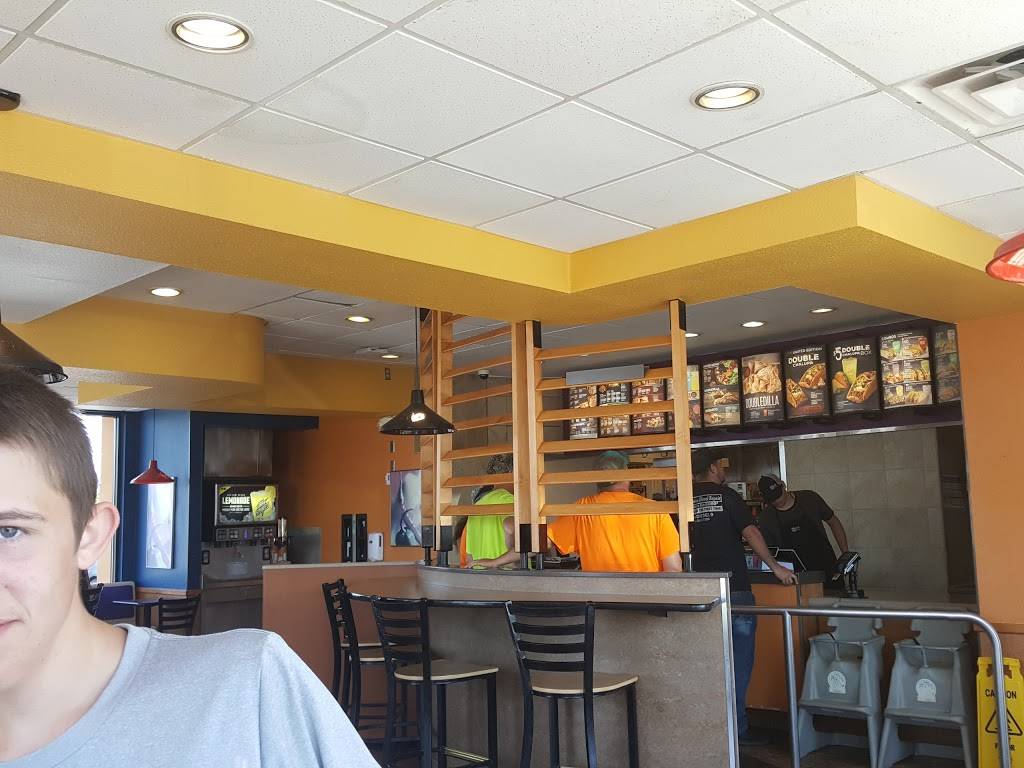 Taco Bell | meal takeaway | 120 N Joe B. Hall Ave, Shepherdsville, KY 40165, USA | 5029556912 OR +1 502-955-6912