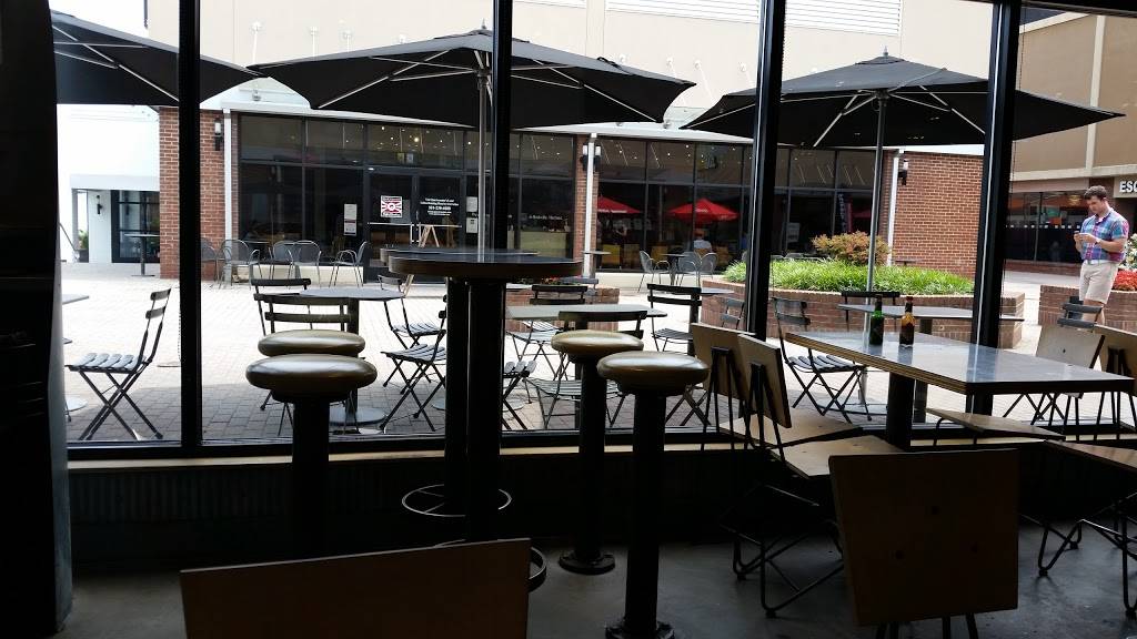 Chipotle Mexican Grill | restaurant | 10400 Old Georgetown Rd, Bethesda, MD 20814, USA | 3012142410 OR +1 301-214-2410