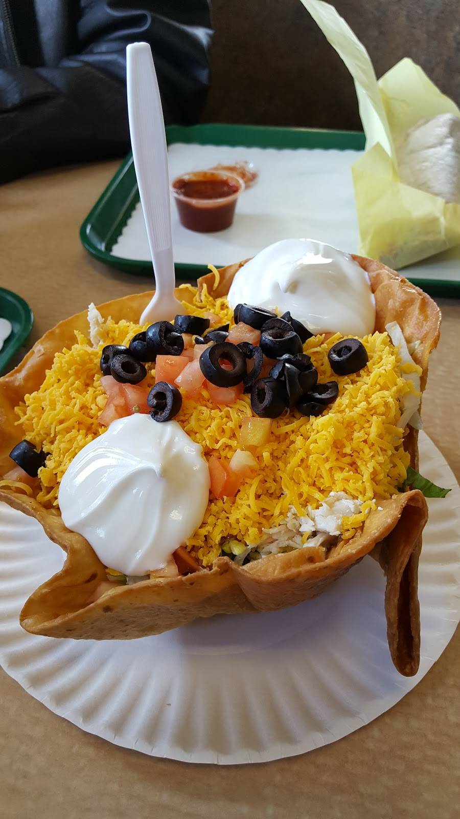 B Ts Buns & Torts | restaurant | 1530 S Mooney Blvd, Visalia, CA 93277, USA | 5596369066 OR +1 559-636-9066