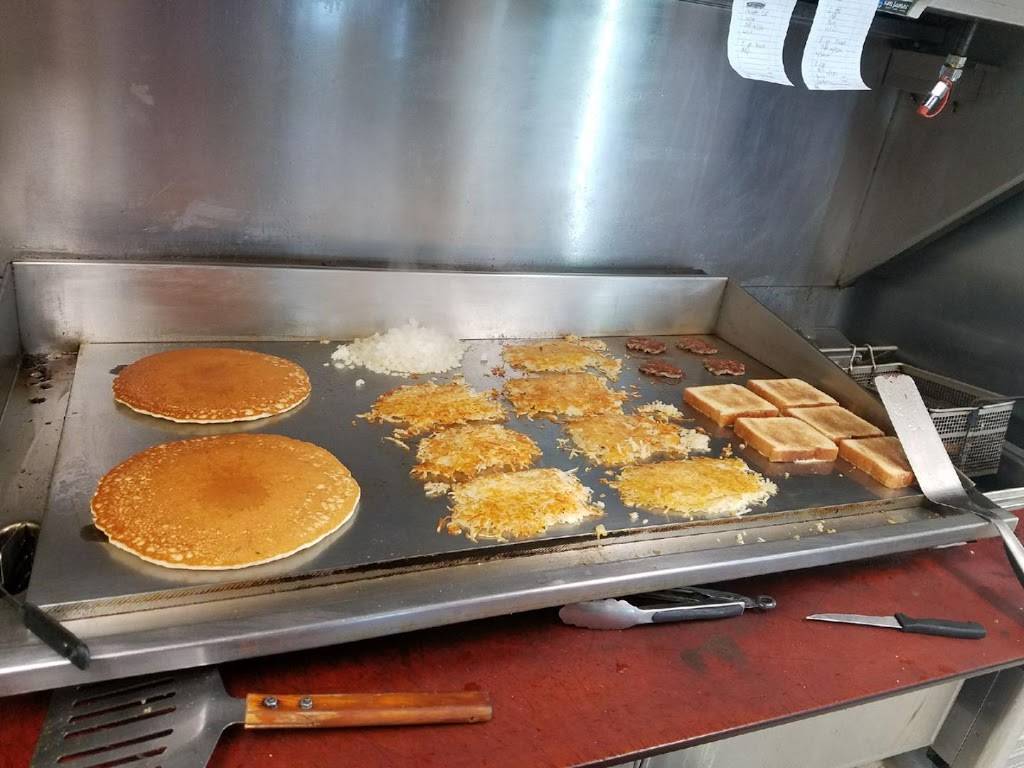 Yellowstone Lake Dairy Restaurant | restaurant | 7125 Lake Rd, Blanchardville, WI 53516, USA | 6085234505 OR +1 608-523-4505