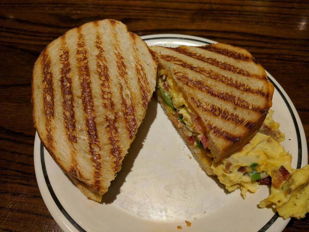 Corner Bakery Cafe | bakery | 3333 Bristol St Suite 1805, Costa Mesa, CA 92626, USA | 7149662404 OR +1 714-966-2404