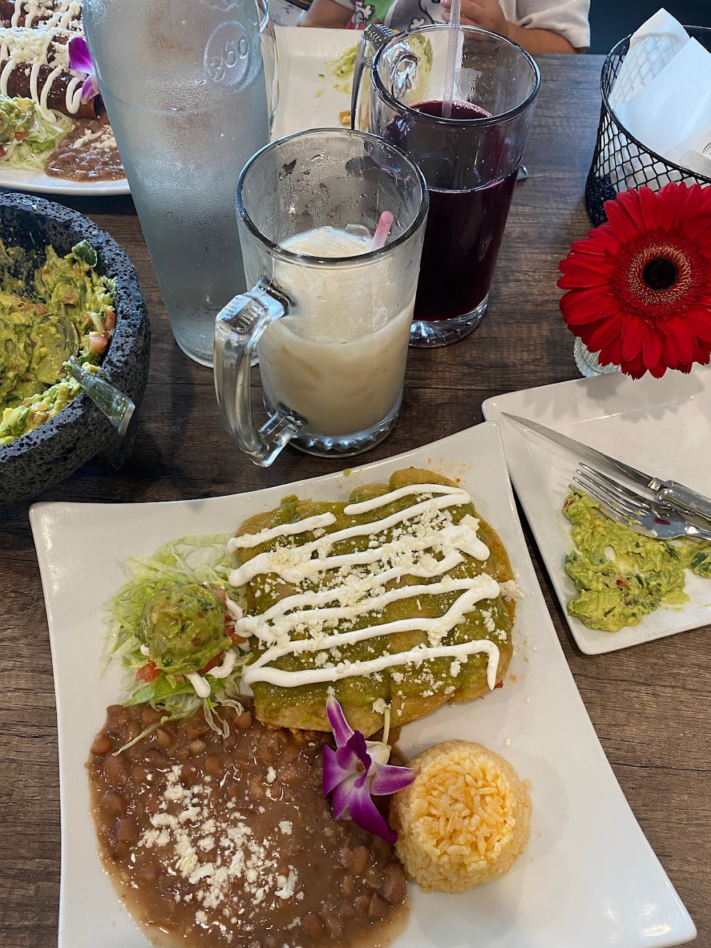 La Cocina De Mama | restaurant | 5721 W 95th St, Oak Lawn, IL 60453, USA | 7089307050 OR +1 708-930-7050