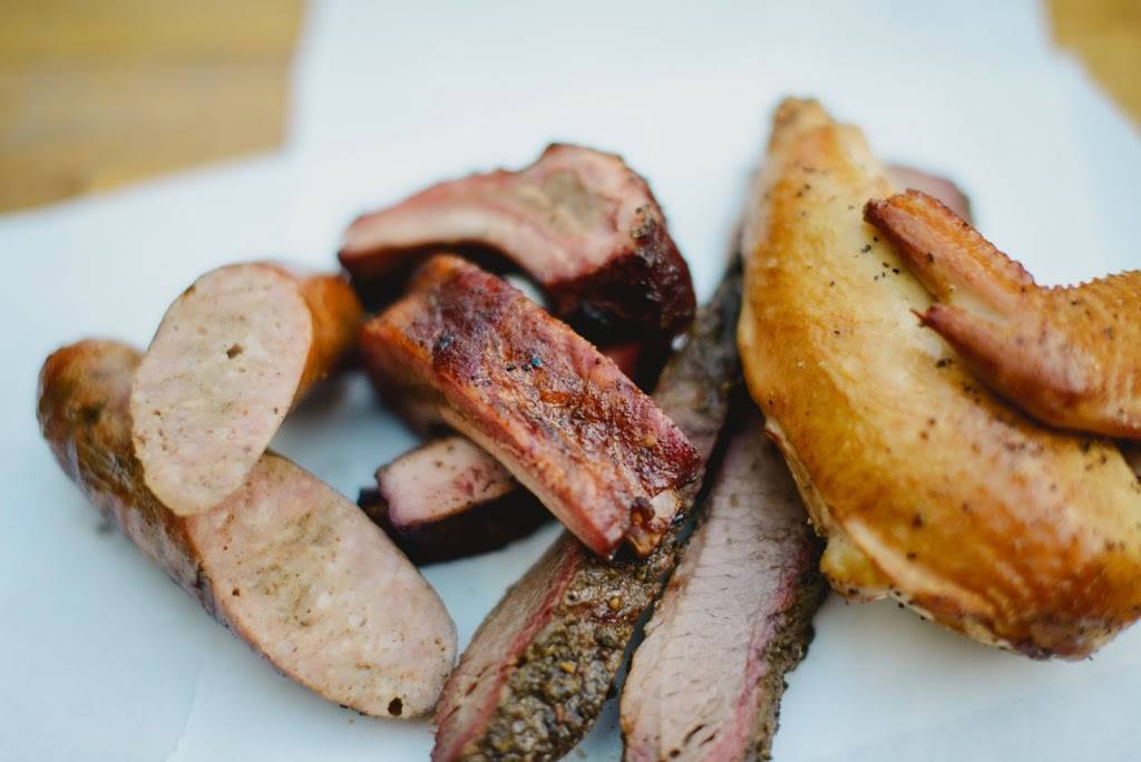 Two Scotts Barbecue | restaurant | 536 Leonard St NW, Grand Rapids, MI 49504, USA | 6166086756 OR +1 616-608-6756