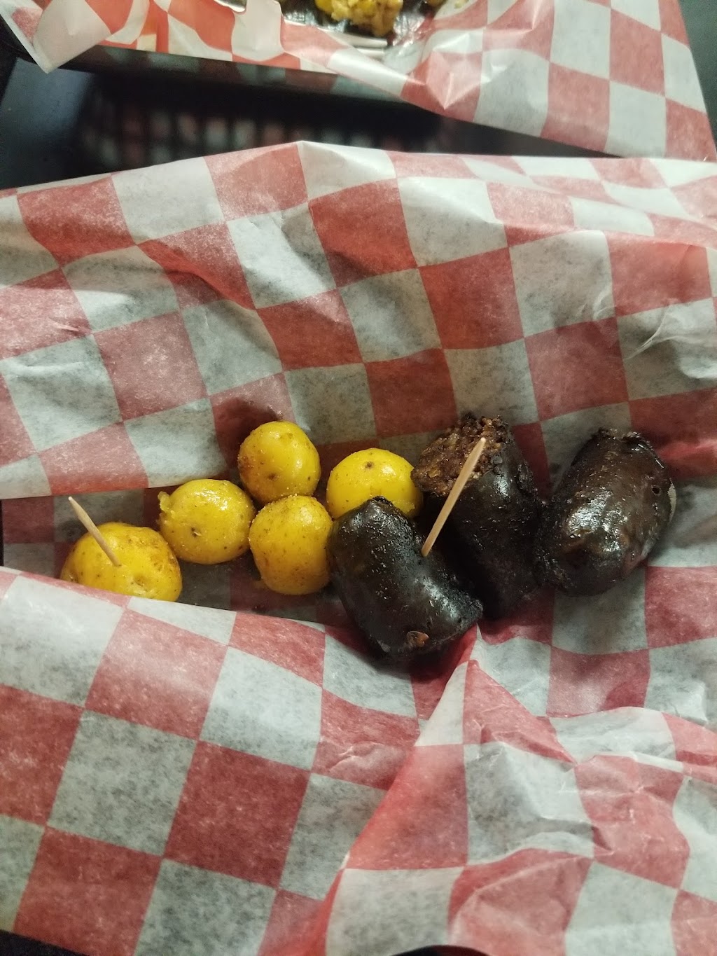 Macondo Food Express | restaurant | 811 Russell Ave # A, Gaithersburg, MD 20879, USA | 2402467526 OR +1 240-246-7526