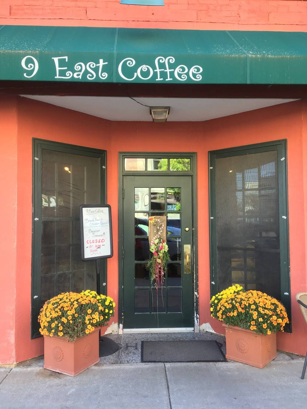 Nine East Coffee | cafe | 9 E Stephenson St, Freeport, IL 61032, USA | 8152337300 OR +1 815-233-7300