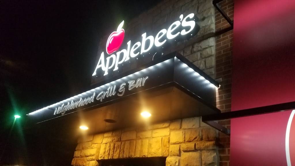 Applebees Grill + Bar | restaurant | 1675 E Riverside Blvd, Rockford, IL 61114, USA | 8156548339 OR +1 815-654-8339