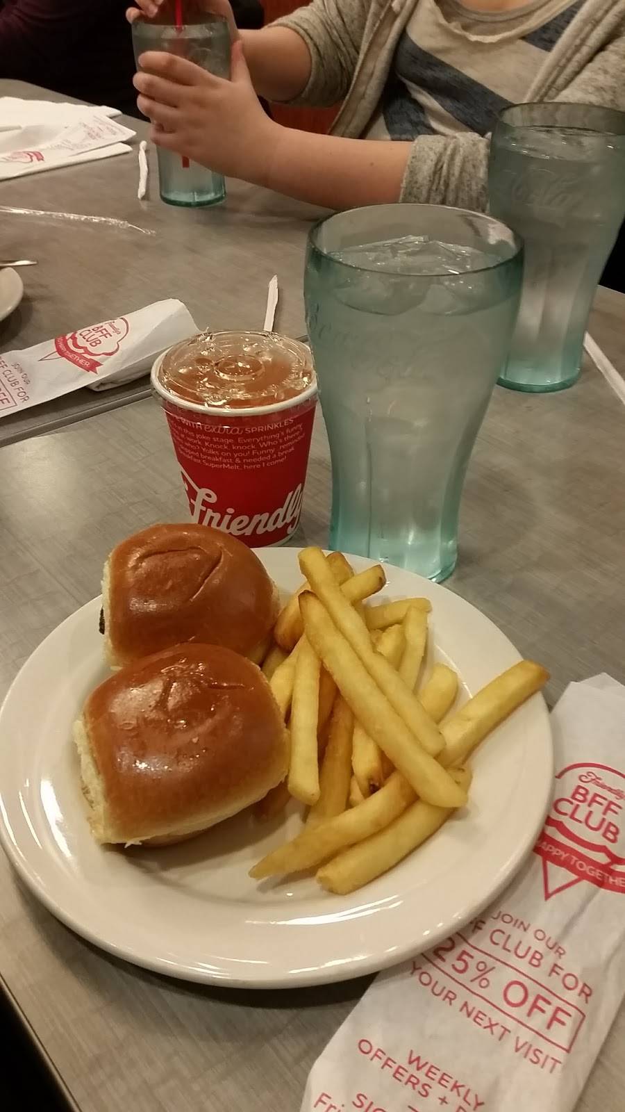 Friendlys | restaurant | 553 Hawkins Ave, Ronkonkoma, NY 11779, USA | 6319816659 OR +1 631-981-6659