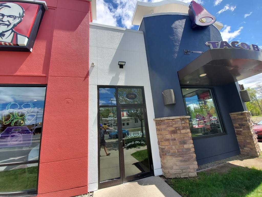 KFC | restaurant | 203 King St, Northampton, MA 01060, USA | 4135820271 OR +1 413-582-0271