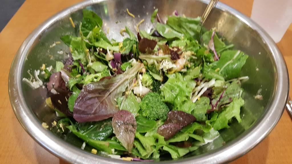 Salata | restaurant | 700 E Sonterra Blvd #1107, San Antonio, TX 78258, USA | 2102720424 OR +1 210-272-0424