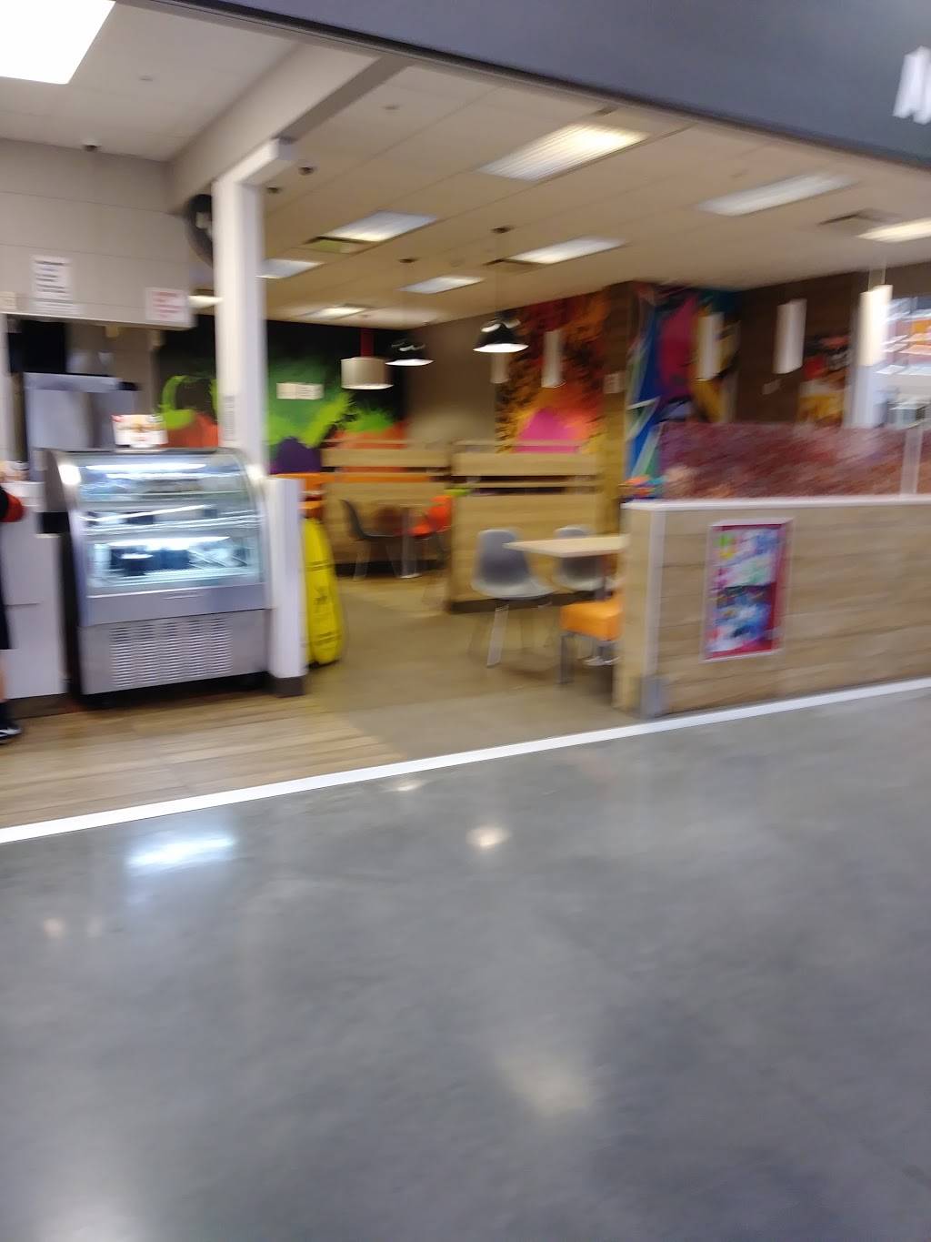 McDonalds | cafe | 1800 N Perris Blvd, Perris, CA 92571, USA | 9516572147 OR +1 951-657-2147