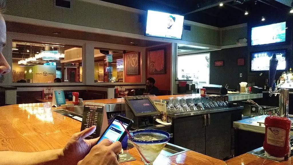 Chilis Grill & Bar | restaurant | 3015 W Chandler Blvd, Chandler, AZ 85226, USA | 4807861289 OR +1 480-786-1289