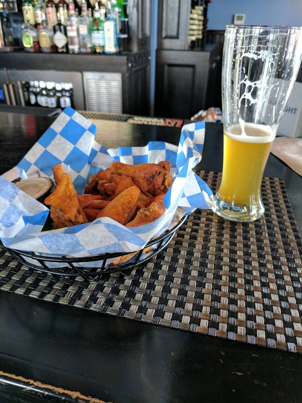 Blue Bull Tavern | restaurant | 1300 Sweet Home Rd, Amherst, NY 14228, USA | 7166883544 OR +1 716-688-3544