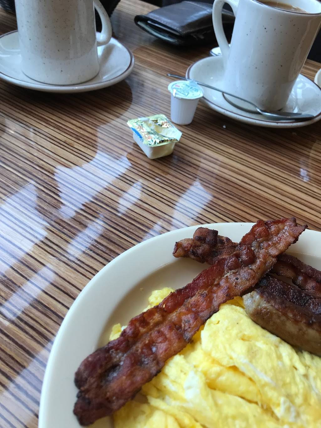 Luna Cafe Restaurant | restaurant | 63 E Harrison St, Chicago, IL 60605, USA | 3123761487 OR +1 312-376-1487