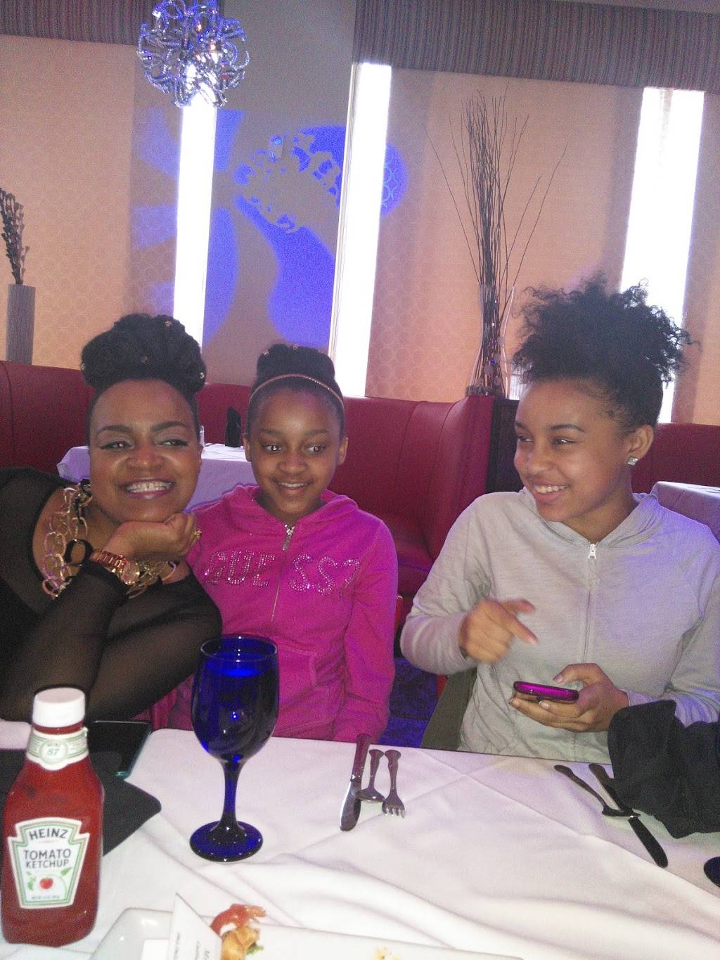 Stonefish Grill | restaurant | 8500 Annapolis Rd, New Carrollton, MD 20784, USA | 3015775770 OR +1 301-577-5770