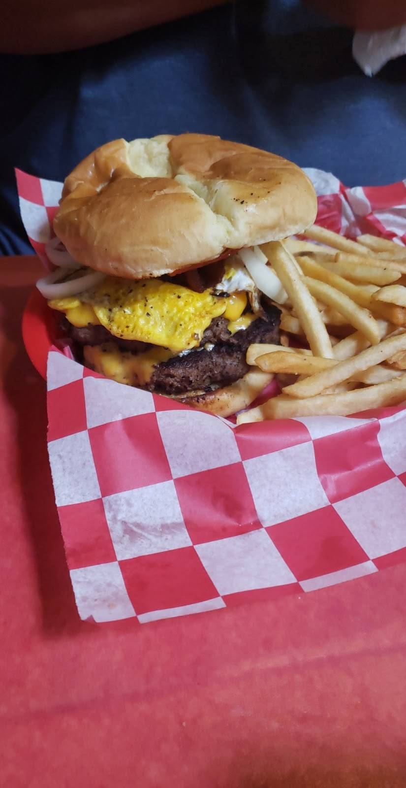 Soda Pop Junction | restaurant | 141 Mill St, Lynnville, TN 38472, USA | 9315270007 OR +1 931-527-0007