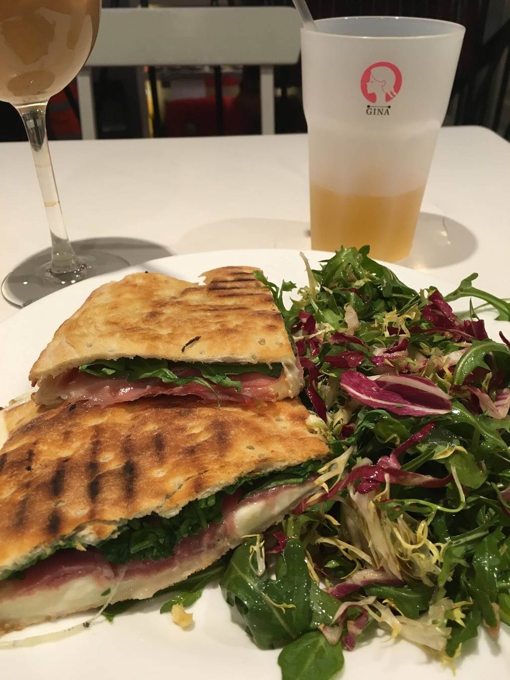 Gina La Fornarina | restaurant | 2028 Broadway, New York, NY 10023, USA | 2125956900 OR +1 212-595-6900