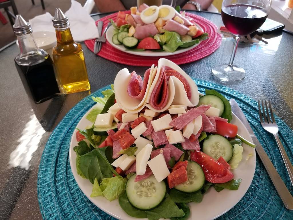 Todd and Shellys Cafe, Pub, Farm fresh Produce Market | cafe | 5625 SE Abshier Blvd, Belleview, FL 34420, USA | 3526935877 OR +1 352-693-5877