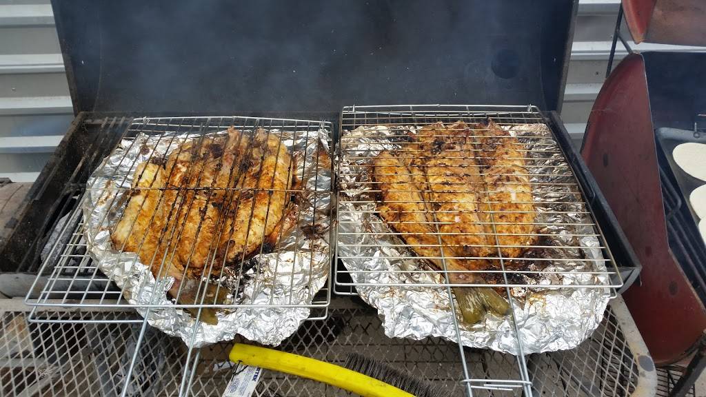 Mariscos La Valentina | restaurant | Plan de San Luis 199, Amp Reforma, 22710 Rosarito, B.C., Mexico | 016611213305 OR +52 661 121 3305