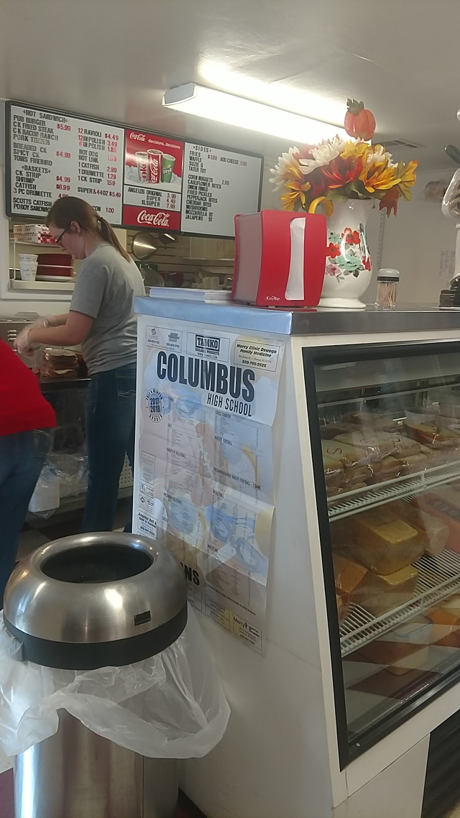 Angelos Deli & Market | restaurant | 9057 US-160, Columbus, KS 66725, USA | 6205972525 OR +1 620-597-2525