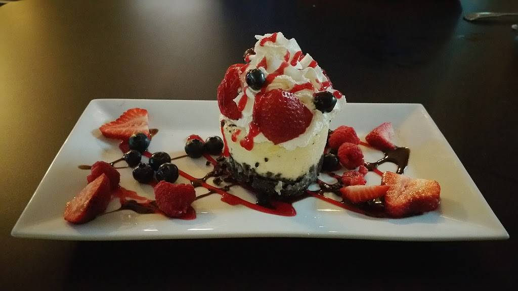 Robertos Log Cabin Restaurant | restaurant | 383 Trumbull Hwy, Lebanon, CT 06249, USA | 8604567663 OR +1 860-456-7663