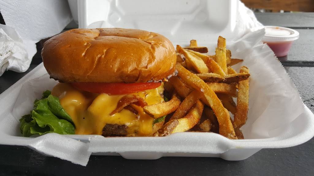 Burger Culture | restaurant | 6920 N Dale Mabry Hwy, Tampa, FL 33614, USA | 8139927444 OR +1 813-992-7444