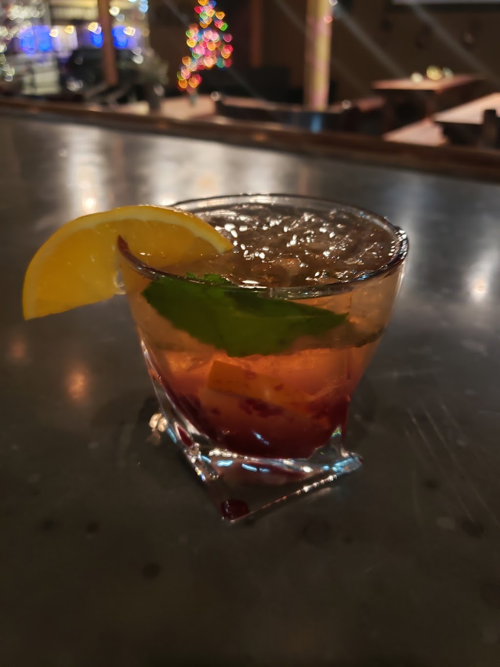 The Craft Lounge | restaurant | 351 W Main St, Waukesha, WI 53186, USA | 2623096040 OR +1 262-309-6040