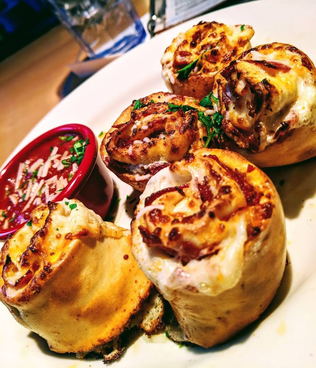 Old Chicago | restaurant | 7115 Commerce Center Dr, Colorado Springs, CO 80919, USA | 7195937678 OR +1 719-593-7678