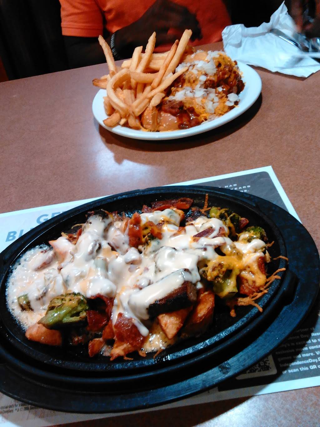 Dennys | restaurant | 101 Wintergreen Dr, Lumberton, NC 28358, USA | 9106181220 OR +1 910-618-1220