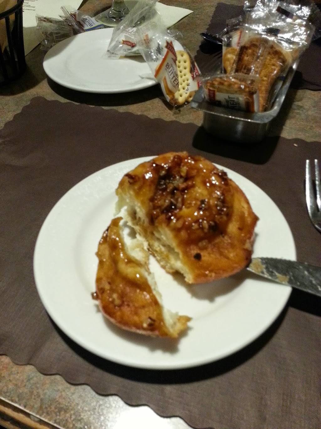 Century House Restaurant | restaurant | 235 Andover St, Peabody, MA 01960, USA | 9785311410 OR +1 978-531-1410