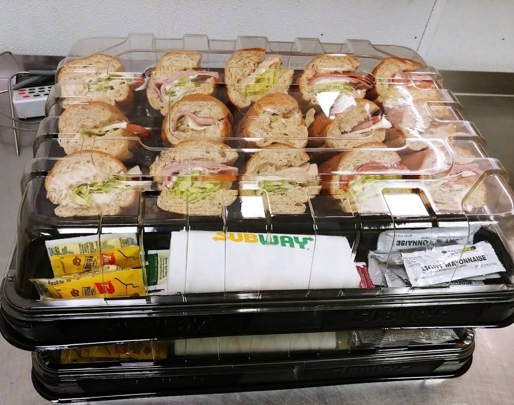Subway | restaurant | 133-A Oyster Creek Dr, Lake Jackson, TX 77566, USA | 9792979558 OR +1 979-297-9558