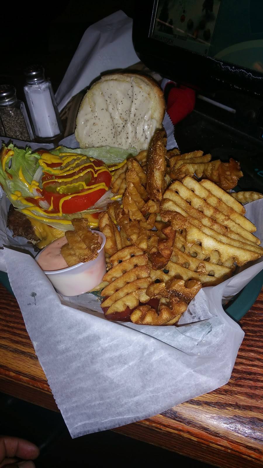 Midcity Cocktail & Supper Club | restaurant | 124 Main St, West Chicago, IL 60185, USA | 6304730245 OR +1 630-473-0245