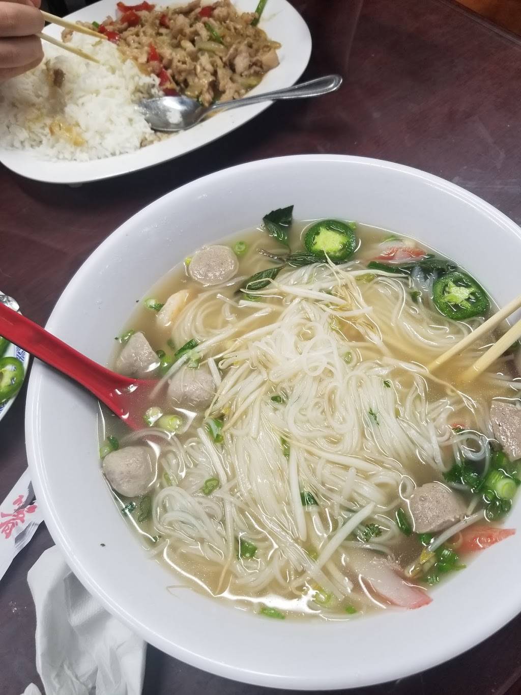 Legendary Pho Kitchen | restaurant | 4446 Ashlan Ave, Fresno, CA 93722, USA | 5592718889 OR +1 559-271-8889