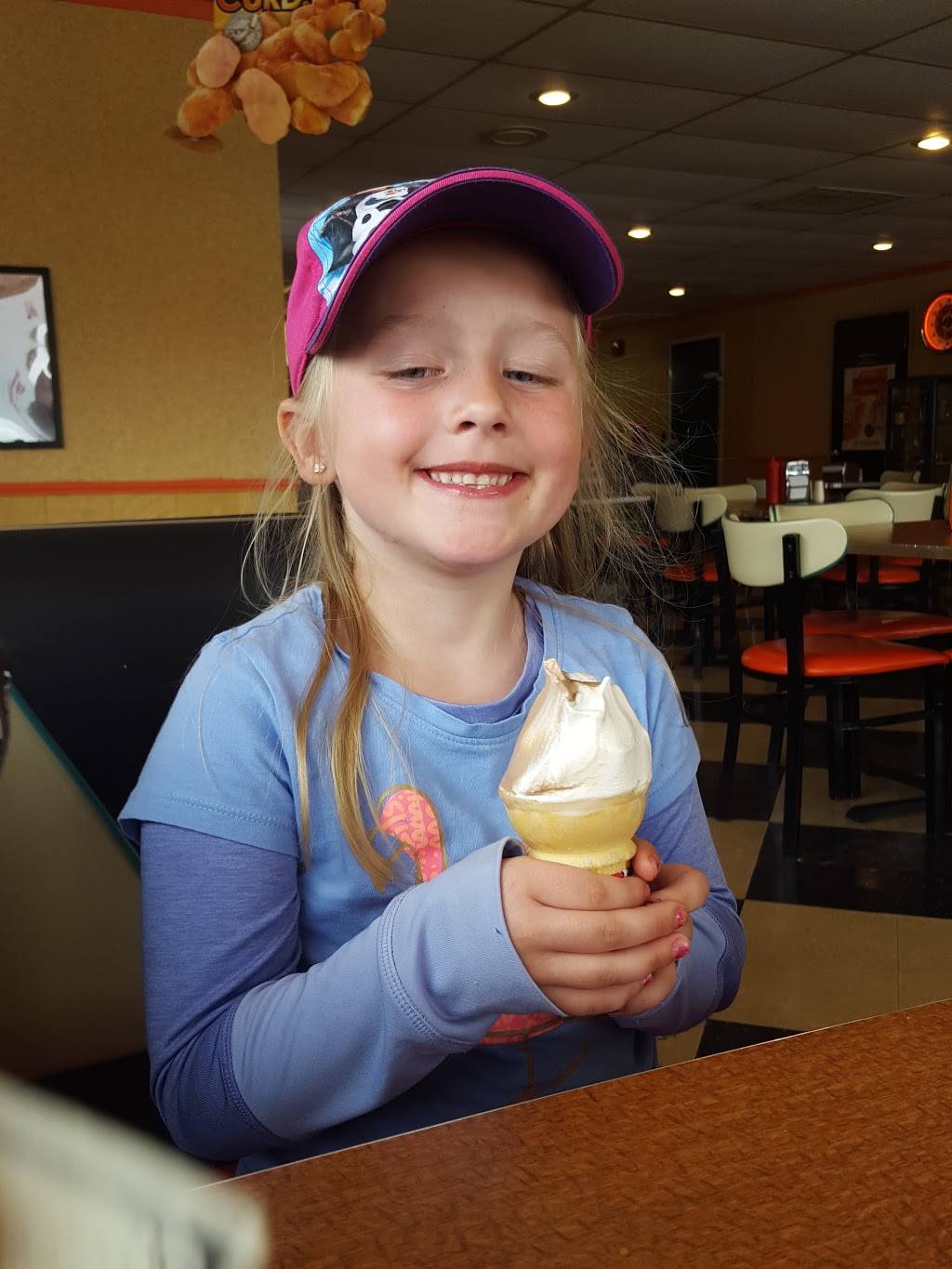 A&W Restaurant | restaurant | 601 N Main St, Edgerton, WI 53534, USA | 6088848412 OR +1 608-884-8412