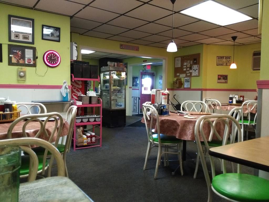 Rita Maes Restaurant | restaurant | 280 Main St, Manchester, NH 03102, USA | 6036684077 OR +1 603-668-4077