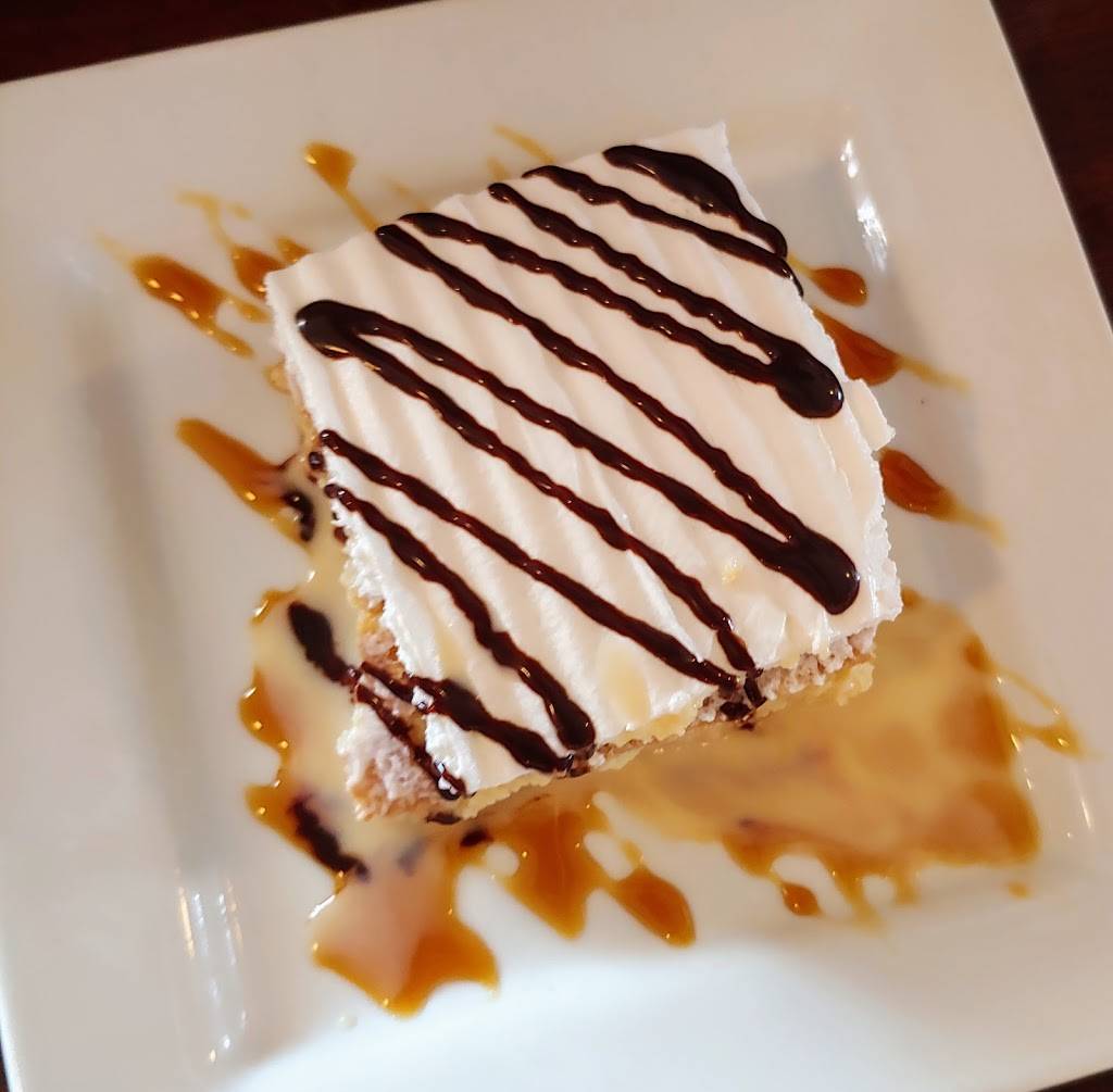 Mi Balconcito Latin Grill | night club | 4720 Dixie Hwy NE, Palm Bay, FL 32905, USA | 3218214911 OR +1 321-821-4911