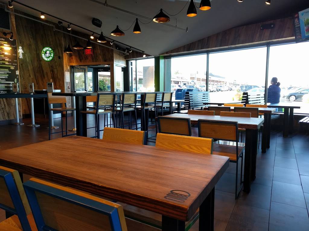 Shake Shack | restaurant | 1570 Union Tpke, North New Hyde Park, NY 11040, USA | 5166342010 OR +1 516-634-2010