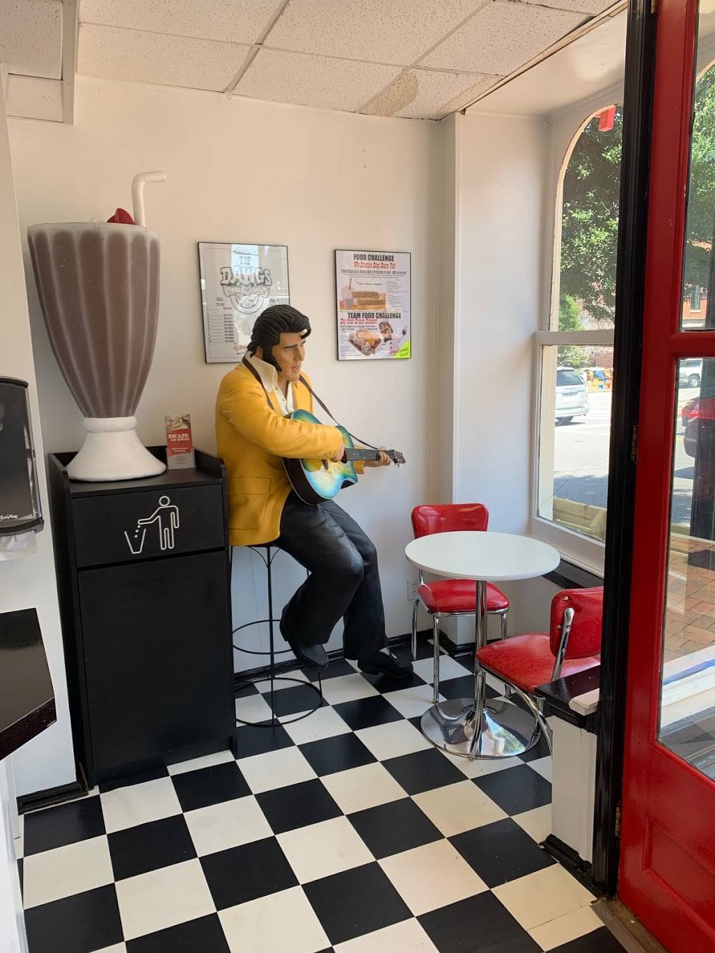 Boppers Malt Shop | meal takeaway | 414 N Sycamore St, Petersburg, VA 23803, USA | 8043245756 OR +1 804-324-5756