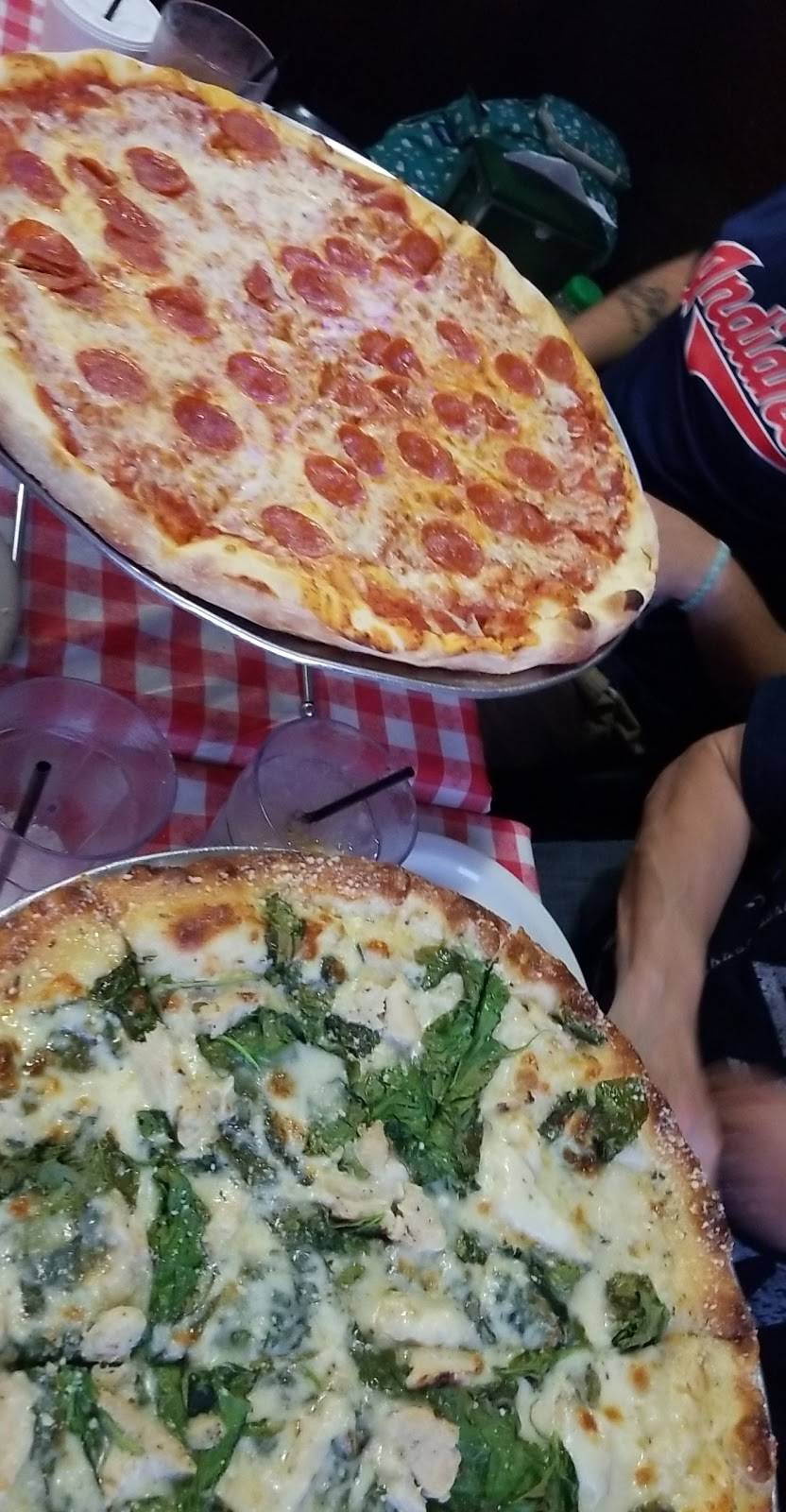 Vinnies Pizzeria | restaurant | 349 W Venice Ave, Venice, FL 34285, USA | 9414887600 OR +1 941-488-7600