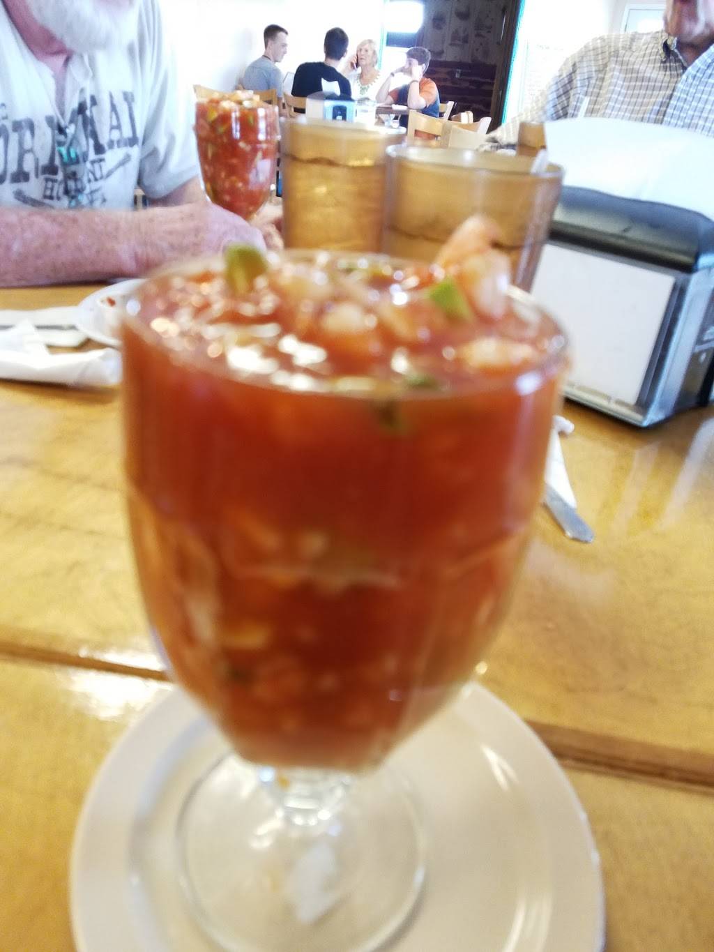 Bayside Seafood Restaurant | restaurant | 1003 Henderson St, Palacios, TX 77465, USA | 3619722050 OR +1 361-972-2050