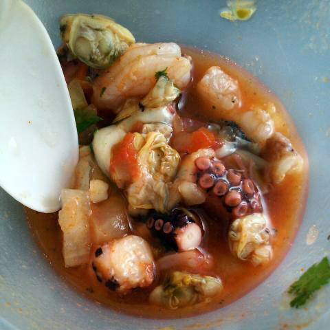 Manzanillo Colima Seafood Restaurant | restaurant | 701 E Washington Blvd, Los Angeles, CA 90021, USA | 2137478194 OR +1 213-747-8194