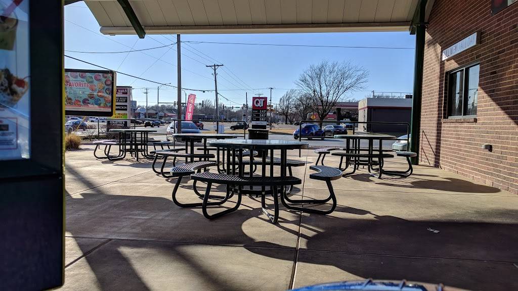 Sonic Drive-In | restaurant | 8612 W Maple St, Wichita, KS 67209, USA | 3167222501 OR +1 316-722-2501