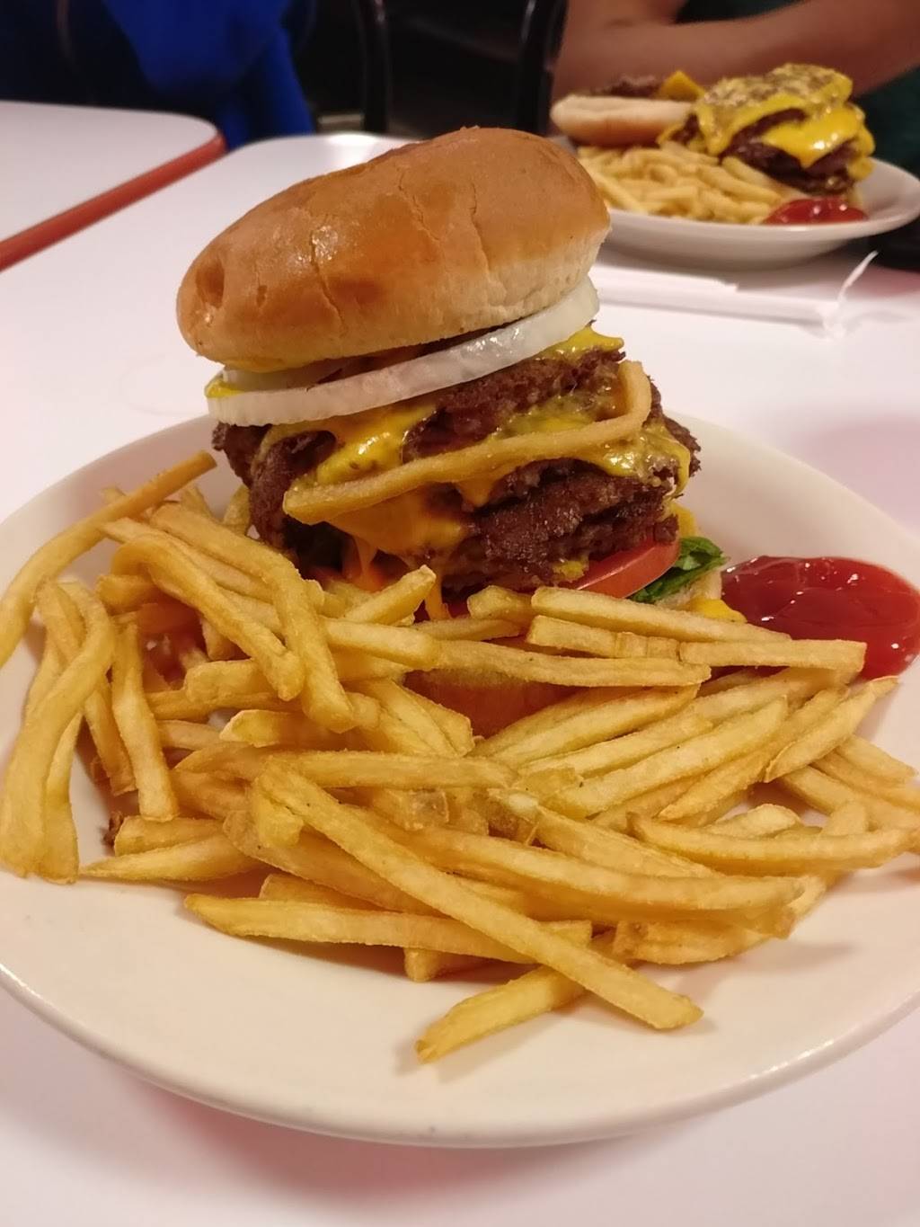 Steak n Shake | restaurant | 2545 E, FL-50, Clermont, FL 34711, USA | 3522432003 OR +1 352-243-2003