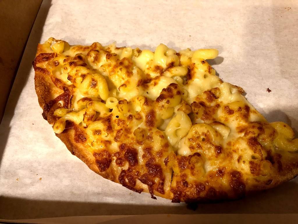 Gioninos Pizzeria | restaurant | 3571 Brookwall Dr, Fairlawn, OH 44333, USA | 3306700900 OR +1 330-670-0900