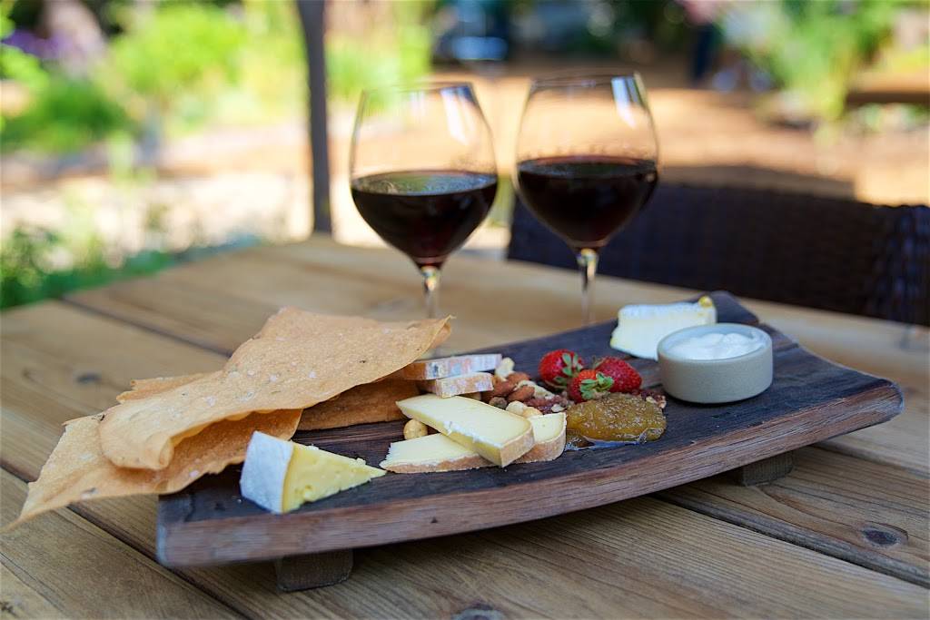 Russian River Vineyards | restaurant | 5700 CA-116, Forestville, CA 95436, USA | 7078873344 OR +1 707-887-3344