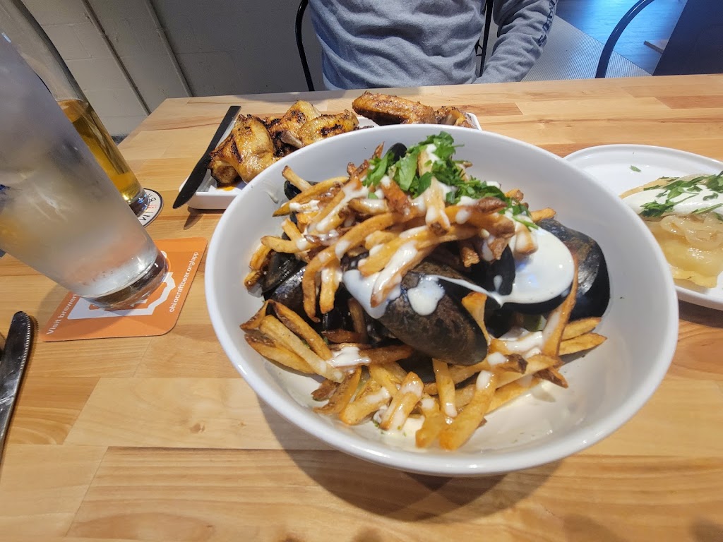 Immigrant Son Brewery | restaurant | 18120 Sloane Ave, Lakewood, OH 44107, USA | 2166004483 OR +1 216-600-4483