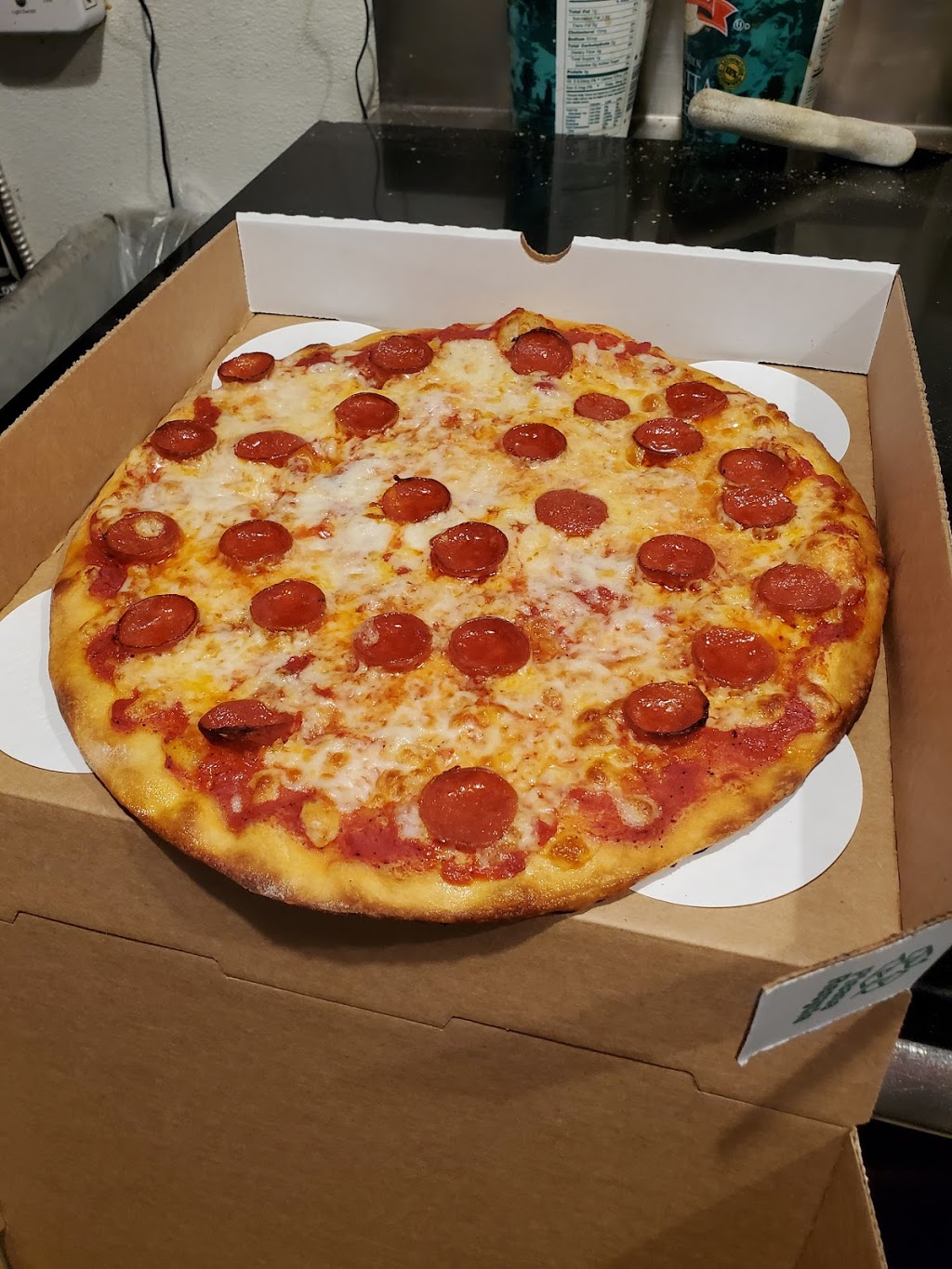 Ricos Pizzeria | restaurant | 6547 Gateway Ave, Sarasota, FL 34231, USA | 9419229604 OR +1 941-922-9604